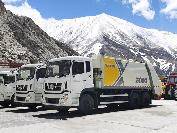 龙8头号玩家压缩式垃圾车批量交付西藏日喀则